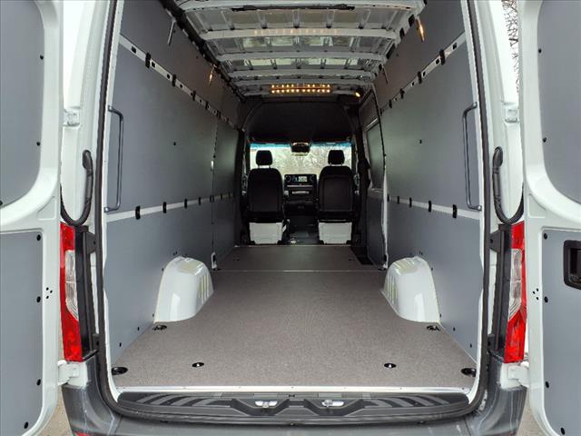 2025 Mercedes-Benz Sprinter 2500
