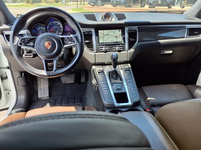 2015 Porsche Macan Turbo