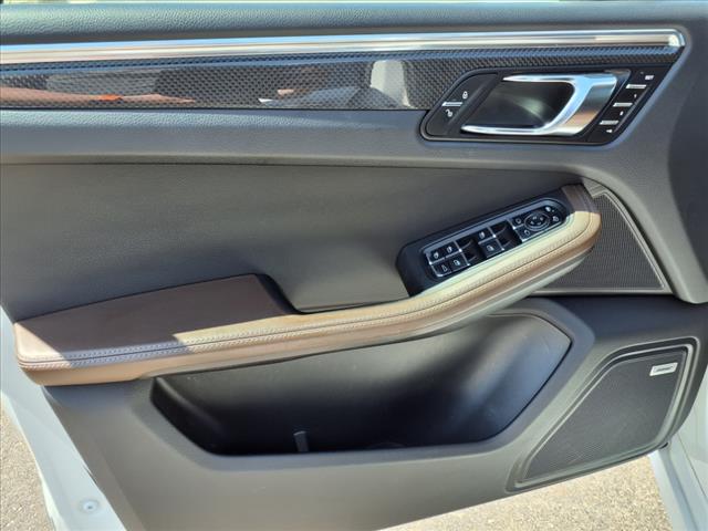 2015 Porsche Macan Turbo