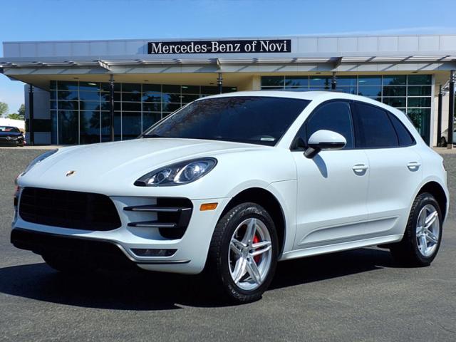 2015 Porsche Macan Turbo
