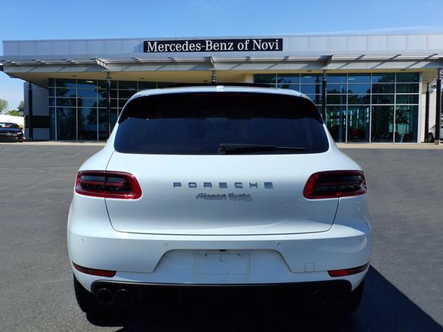 2015 Porsche Macan Turbo