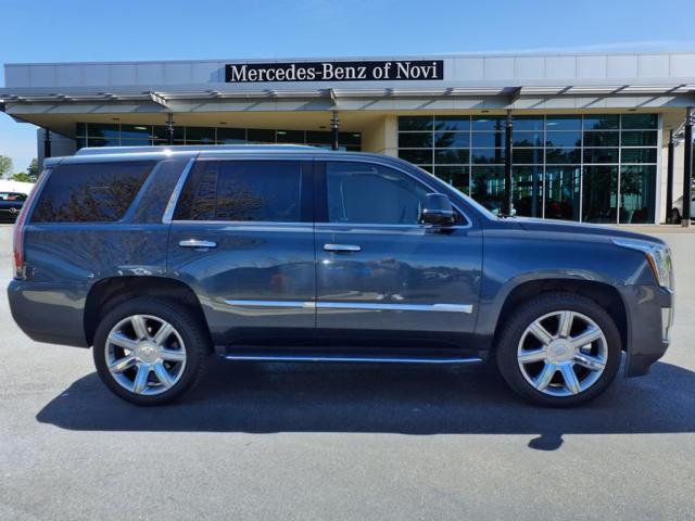 2019 Cadillac Escalade Luxury