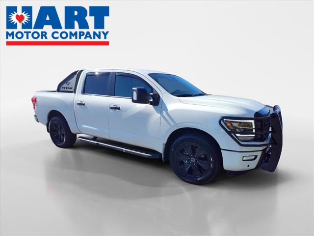 2023 Nissan Titan SV