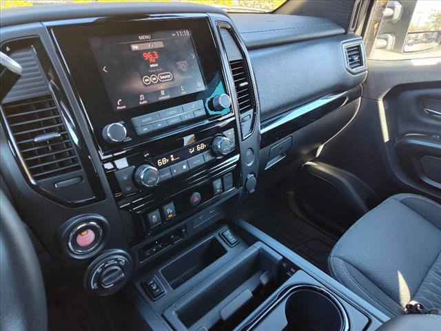 2023 Nissan Titan SV