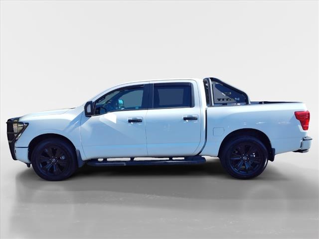 2023 Nissan Titan SV