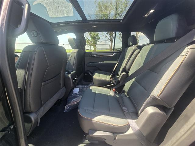 2025 GMC Acadia 