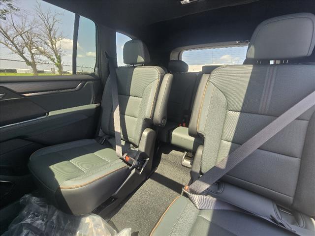 2025 GMC Acadia 
