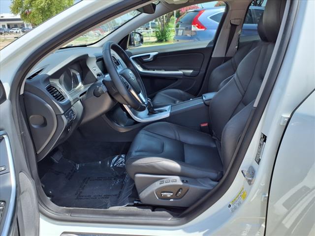 2017 Volvo V60 Cross Country 