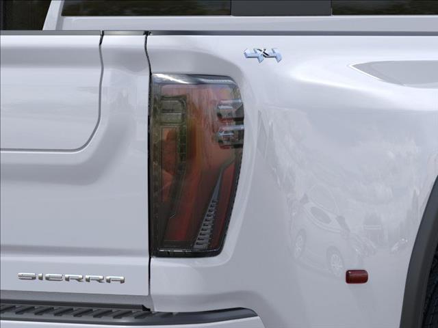 2025 GMC Sierra 3500HD 4WD CREW CAB 172  DENALI