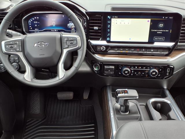2024 Chevrolet Silverado 1500 4WD CREW CAB 147  RST