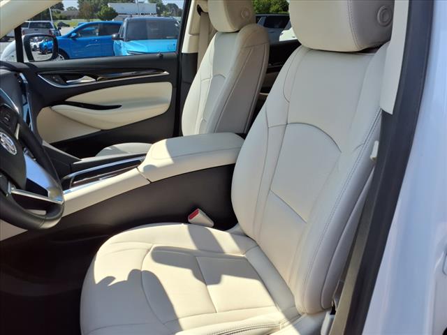 2022 Buick Enclave FWD 4DR ESSENCE