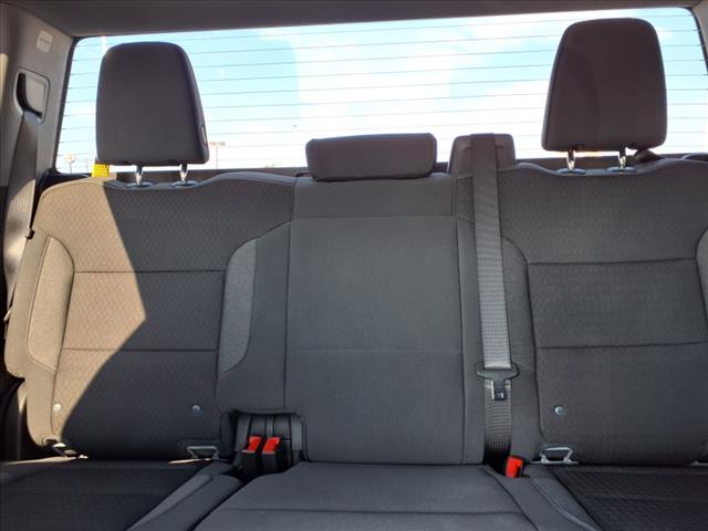 2024 Chevrolet Silverado 1500 2WD CREW CAB 147  CUSTOM