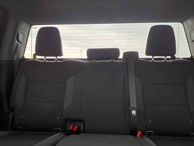 2025 Chevrolet Silverado 1500 4WD CREW CAB 147  CUSTOM