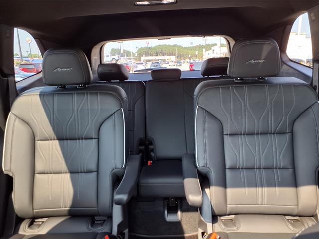2025 Buick Enclave 4DR AVENIR