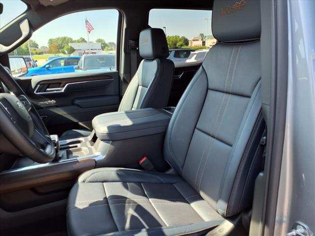 2024 Chevrolet Silverado 1500 4WD CREW CAB 147  HIGH CO