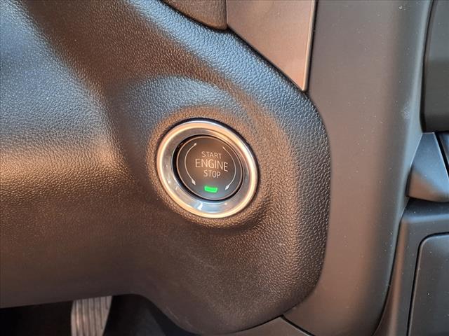 2024 Chevrolet Silverado 1500 2WD CREW CAB 147  CUSTOM