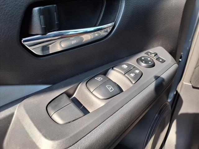 2024 Nissan Kicks SR FWD