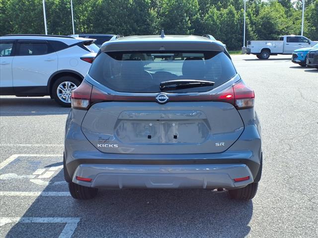 2024 Nissan Kicks SR FWD