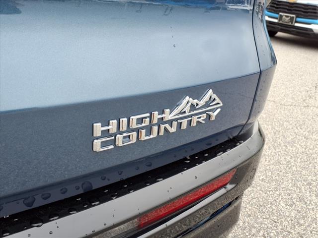 2025 Chevrolet Traverse FWD 4DR HIGH COUNTRY W/1L