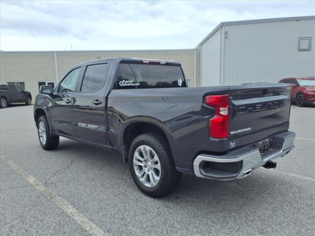2022 Chevrolet Silverado 1500 4WD CREW CAB 147  LT W/1L