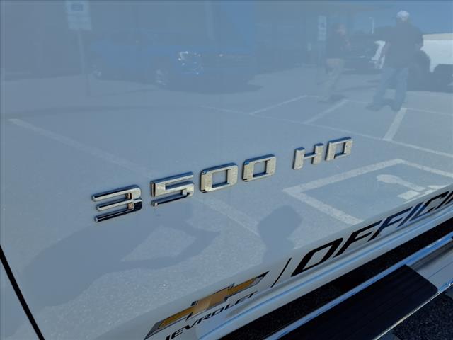 2024 Chevrolet Silverado 3500HD 4WD CREW CAB 172  LT