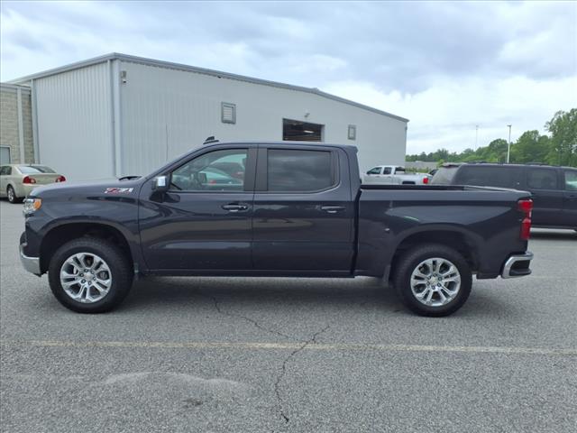 2022 Chevrolet Silverado 1500 4WD CREW CAB 147  LT W/1L