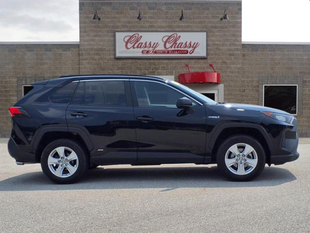 2021 Toyota RAV4 Hybrid LE - Photo 2