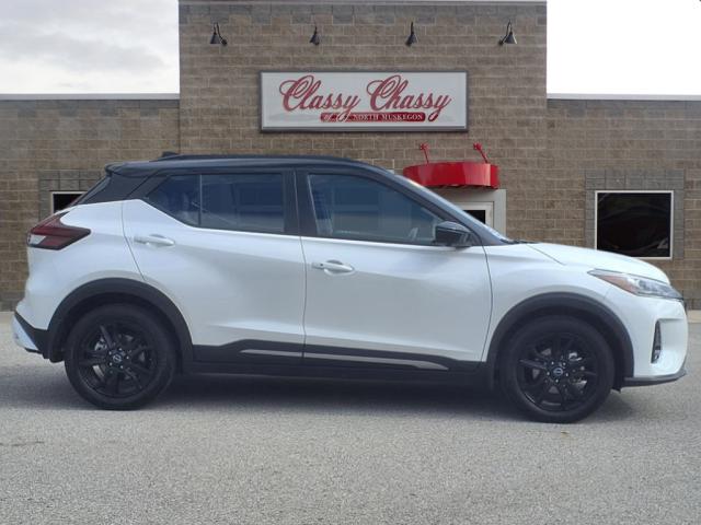 2023 Nissan Kicks SR