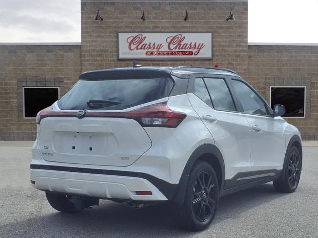 2023 Nissan Kicks SR