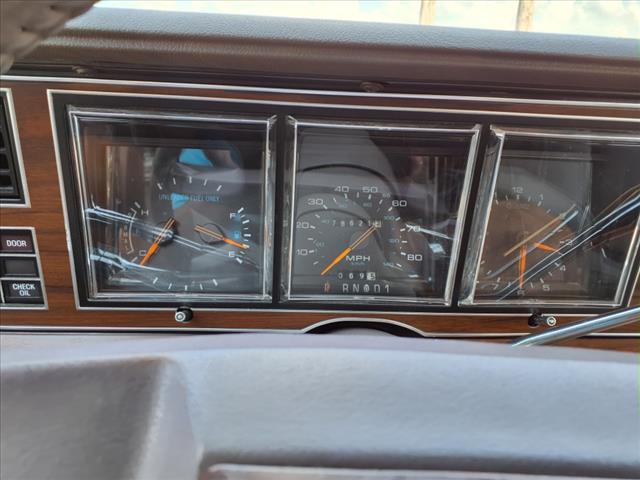 1988 Lincoln Town Car Signature