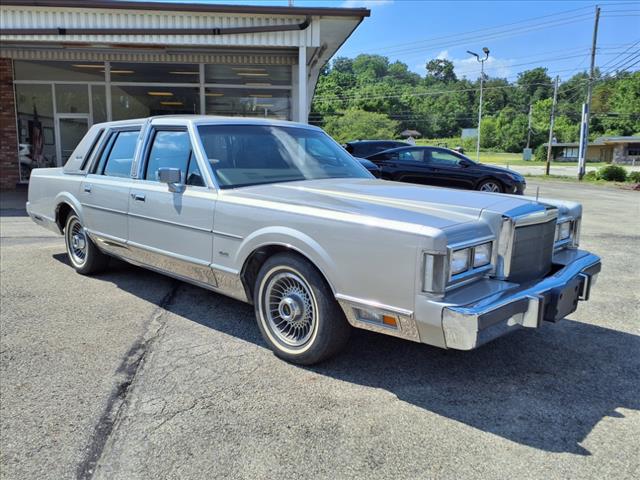1988 Lincoln Town Car Signature