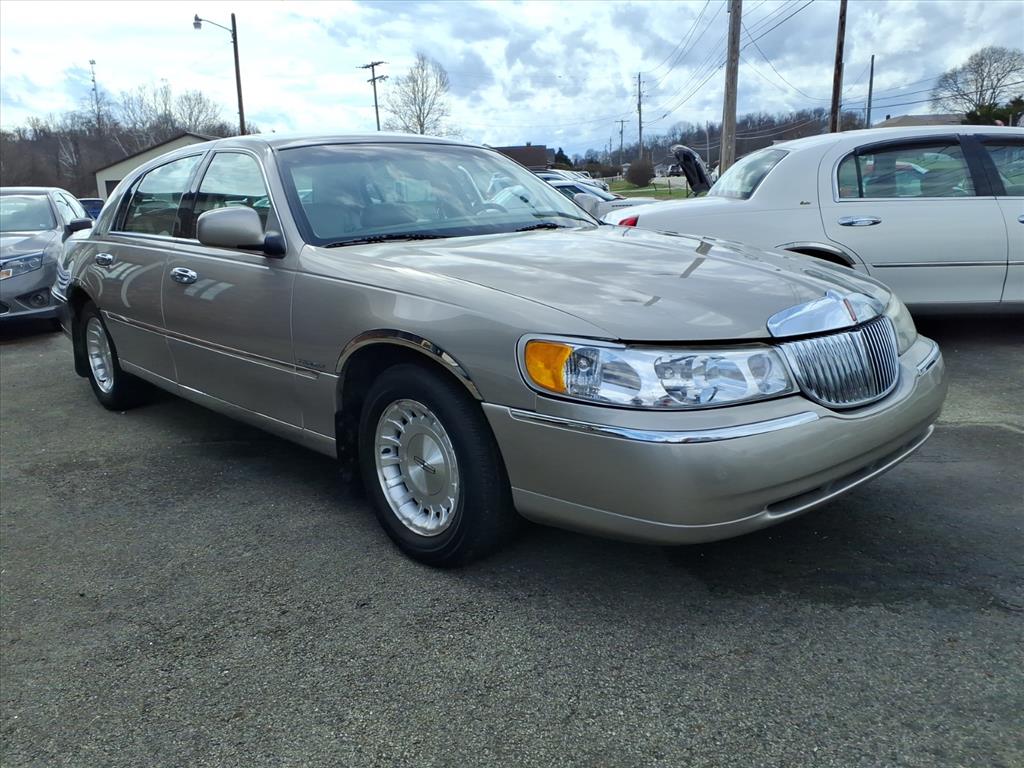 1999 Lincoln Town Car