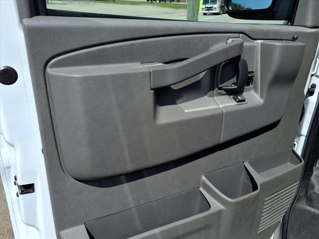 2023 GMC Savana 2500