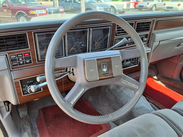 1988 Lincoln Town Car Signature