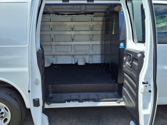 2023 GMC Savana 2500