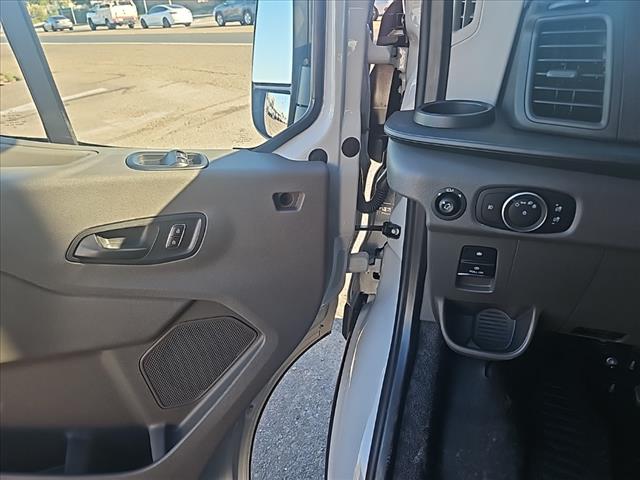 2025 Ford Transit 250