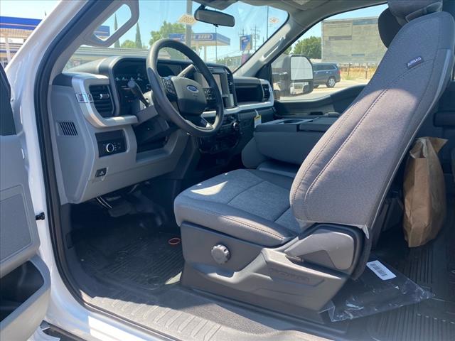 2025 Ford F-550SD DRW