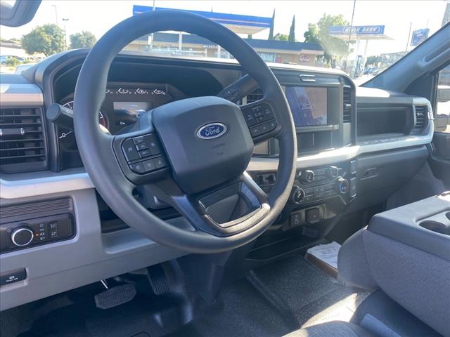 2025 Ford F-550SD DRW