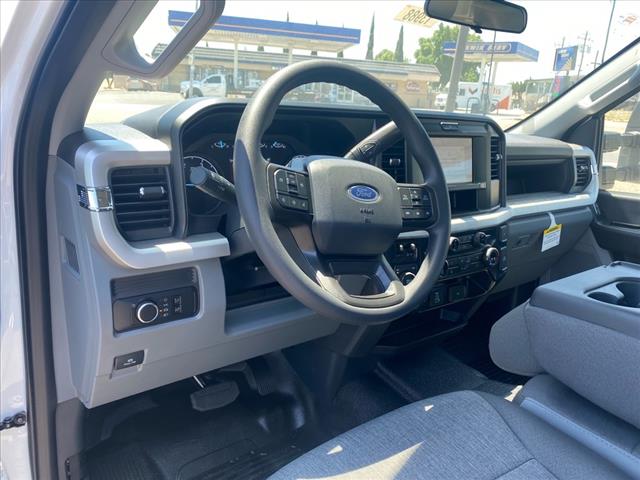 2025 Ford F-550SD DRW
