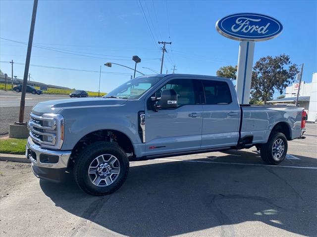2025 Ford F-350 Super Duty Lariat