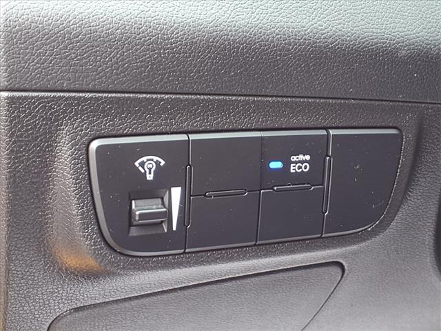 2015 Hyundai VELOSTER Base