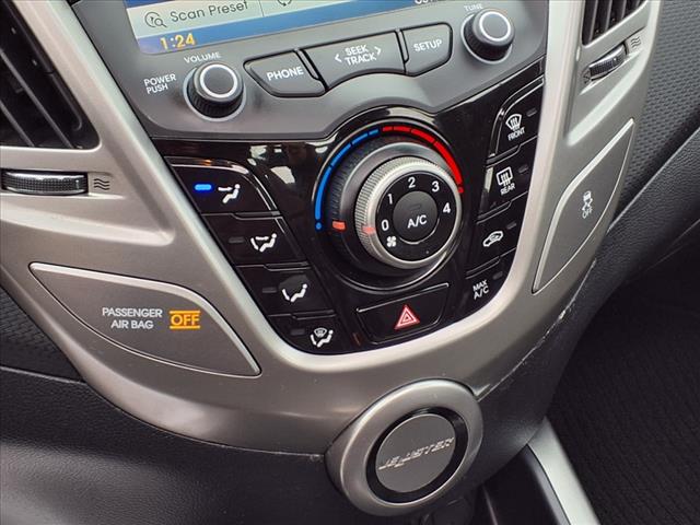 2015 Hyundai VELOSTER Base