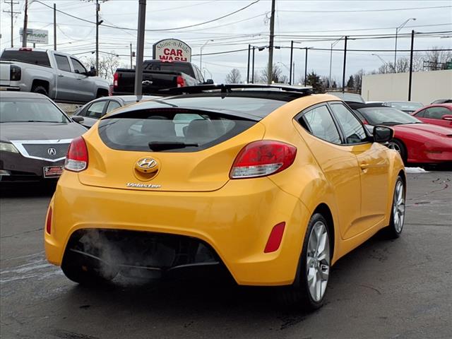 2015 Hyundai VELOSTER Base