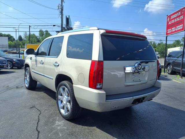 2008 Cadillac Escalade Base