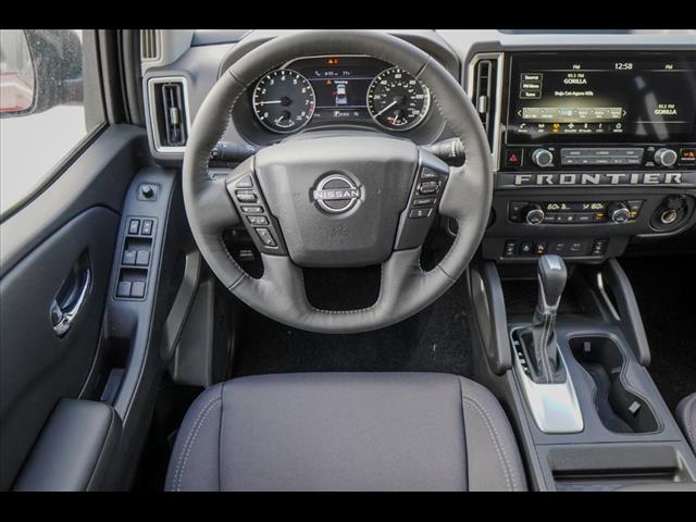 2025 Nissan Frontier SV