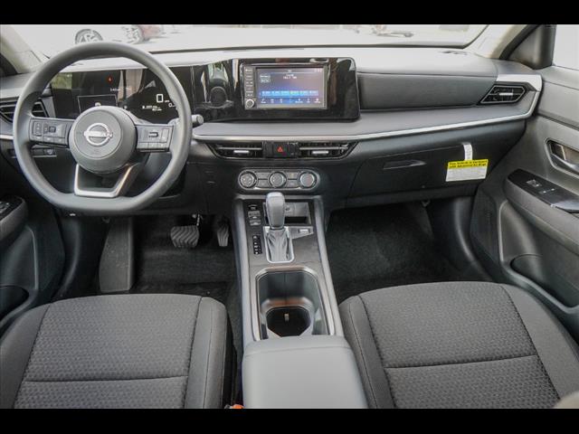 2025 Nissan Kicks S
