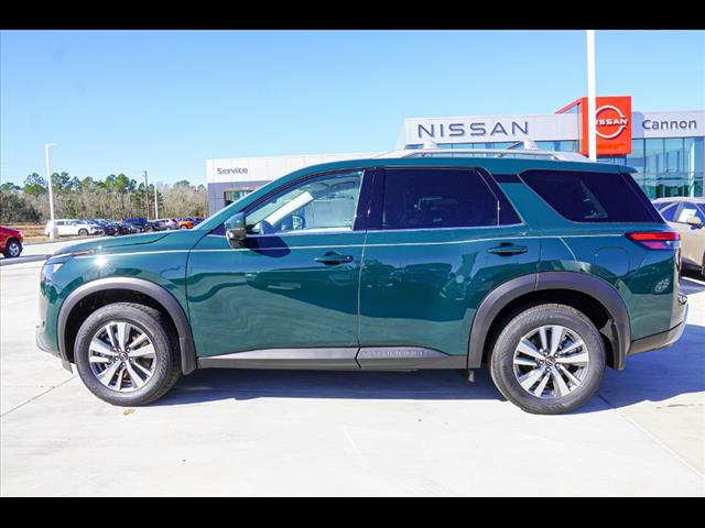 2025 Nissan Pathfinder SL