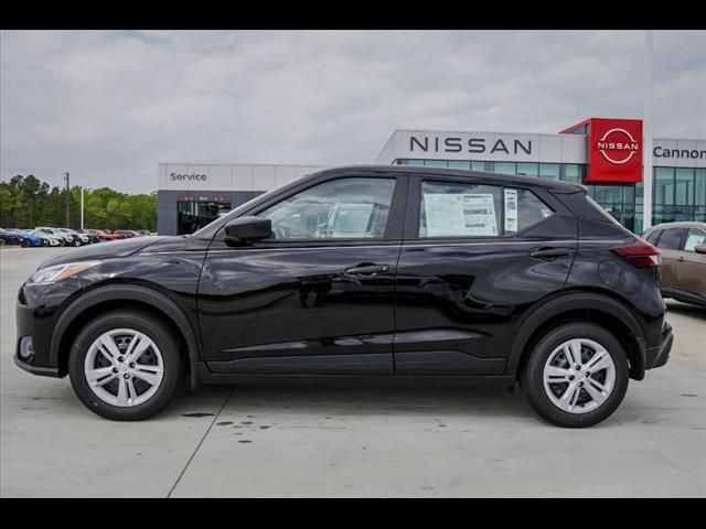 2025 Nissan Kicks S