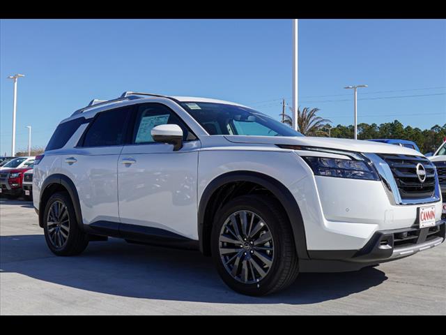 2025 Nissan Pathfinder SL