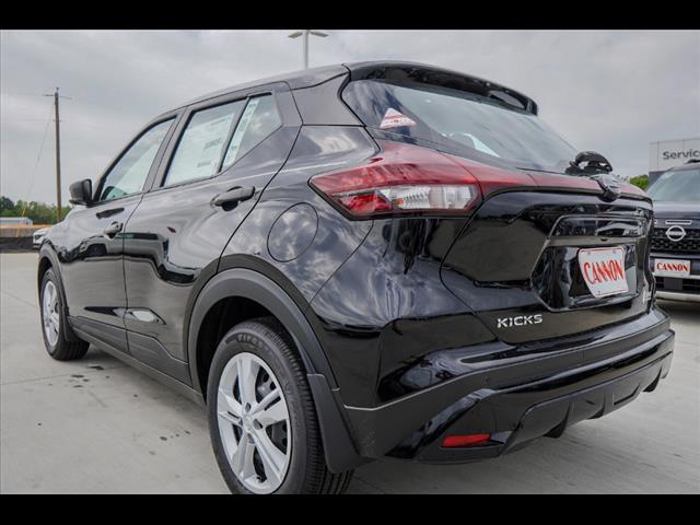 2025 Nissan Kicks S